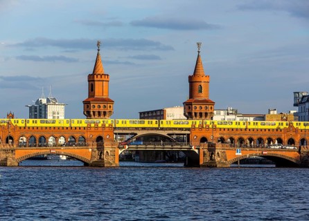 Oberbaum bridge over the river Spree