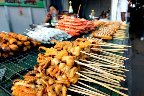 Grill skewers with squid and seafood