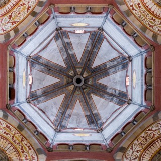 Crossing with tholobate and dome
