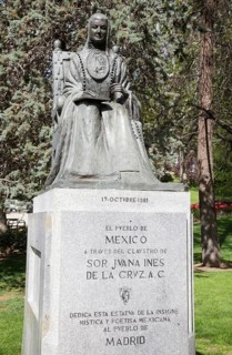 Statue of Sor Juana Ines de la Cruz in Oeste Park