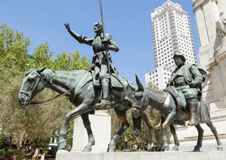 Sculpture of Don Quixote and Sancho Panza in Plaza de Espana