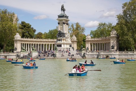 Buen Retiro Park with Boating Lake and Monument to Alfonso XII