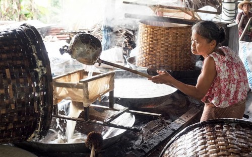 Coconut blossom syrup production
