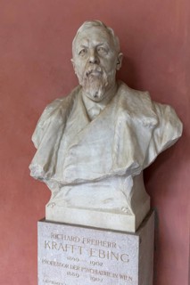 Bust of psychiatry professor Freiherr von Krafft-Ebing