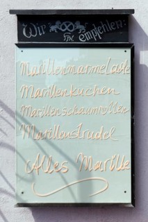 Board with typical regional Wachau apricot-based specialties