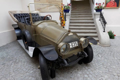 Old automobile built by Graf & Stift