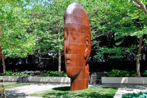 Laura sculpture by Jaume Plensa