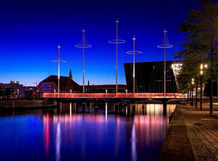 Cirkelbroen bridge at dusk