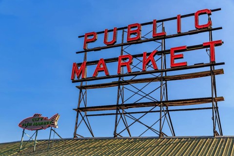Sign at the entrance of Pike Place Public Market