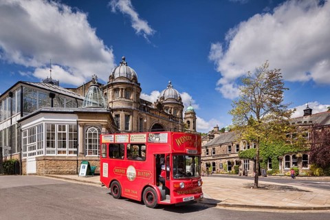 Sightseeing bus