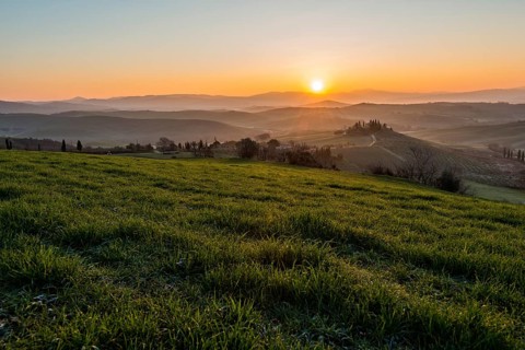 Podere Belvedere farmhouse at sunrise
