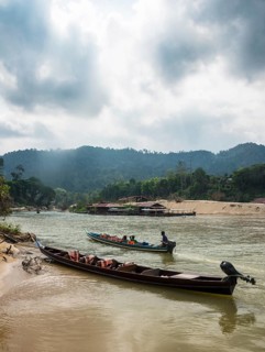 Boats on Tembeling River
