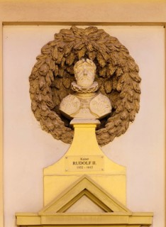 Bust Rudolf II at the courtyard house