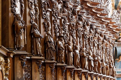 Choir stalls in walnut