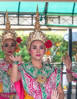 Traditional Thai dancers