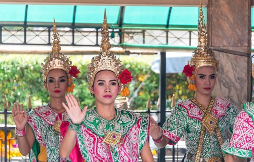 Traditional Thai dancers