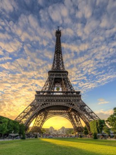 Sunset behind Eiffel Tower