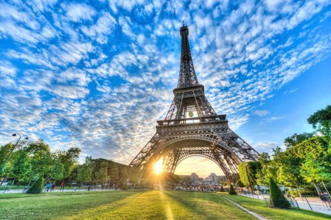 Sunset behind Eiffel Tower