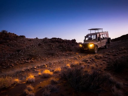 Land Rover driving in the Kulala Wilderness Reserve