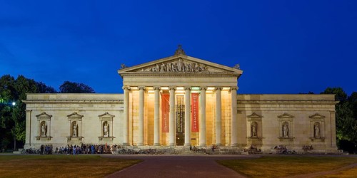 Glyptothek on Konigsplatz at dusk