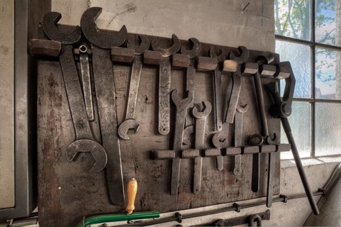 Tools for a steam engine from 1903