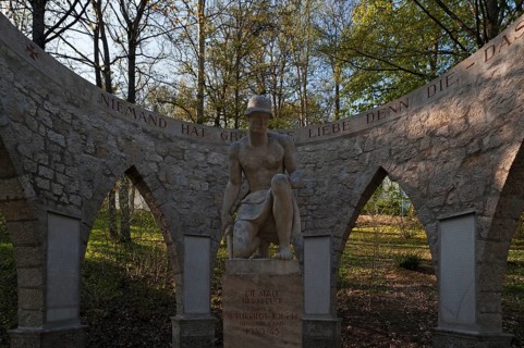 Memorial to the fallen soldiers of World War II