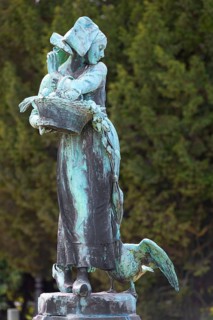 Sculpture of Mother Goose