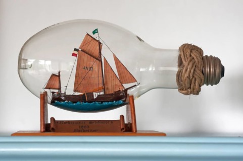 Ship in a light bulb