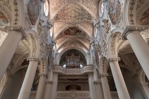 Ceiling and organ loft
