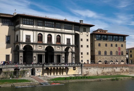 The Uffizi Gallery and the Museo Galileo on the banks of the Arno