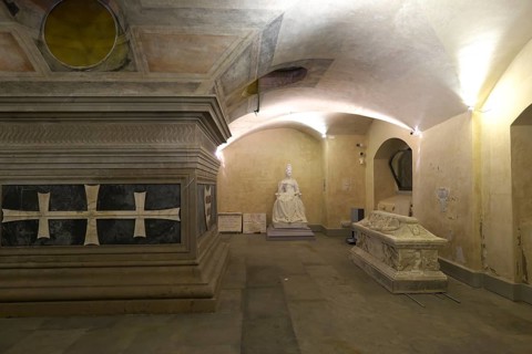 Grave of Cosimo inside the church of San Lorenzo