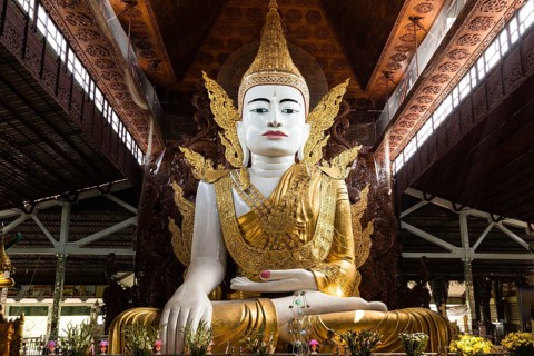 Buddha of Ngahtatgyi Paya