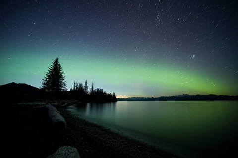 Aurora borealis and Perseid meteor