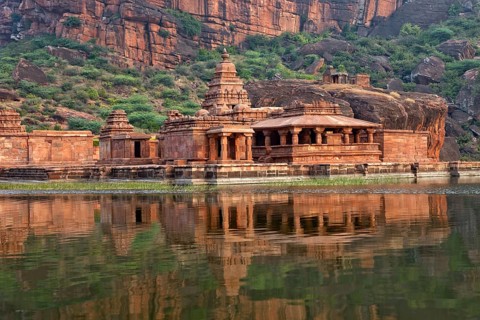 Bhuthanatha temple on lake Agastya