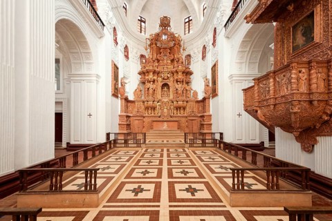 Altar of the Cathedral of St. Cajetan
