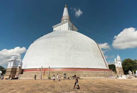 Ruwanwelisaya or Ruwanweli Maha Seya Stupa