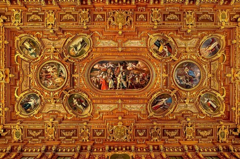 Coffered ceiling with the main painting of Sapientia and other paintings