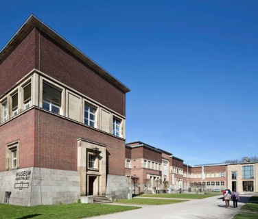 Ehrenhof complex with Kunst-Palast museum and NRW-Forum Kultur und Wirtschaft