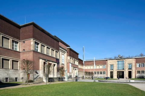 Ehrenhof complex with Kunst-Palast museum and NRW-Forum Kultur und Wirtschaft