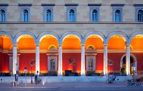 Exclusive office and residential building Palais at the Opera House with portico
