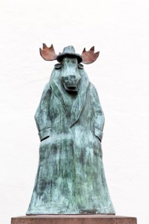 Sculpture of an elk by Hans Traxler