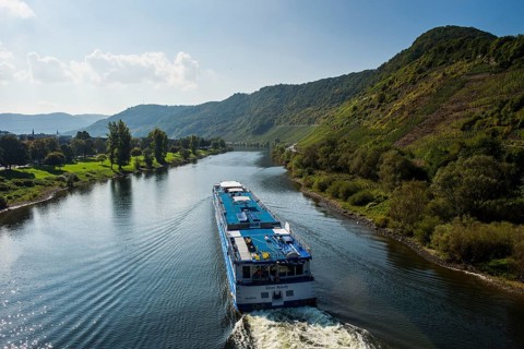 Cruise ship on the Moselle passing Beilstein