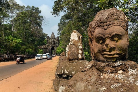 Asura statue in front victory gate