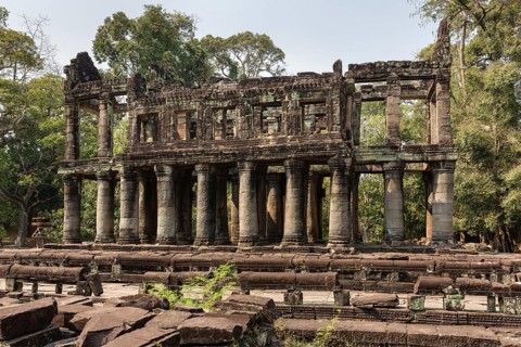 Two-storey portico