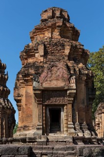 Prang of Prasat Sikhoraphum