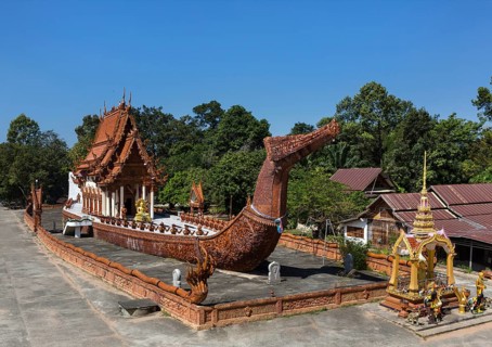 Wat Sa Suk Prasan temple ship in Wat Ban Na Muang