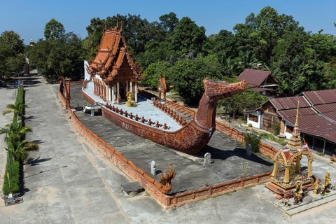 Wat Sa Suk Prasan temple ship in Wat Ban Na Muang