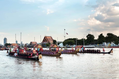 Royal barge procession