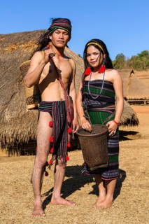 Phnong man and woman in traditional costume