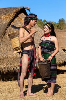 Phnong man and woman in traditional costume